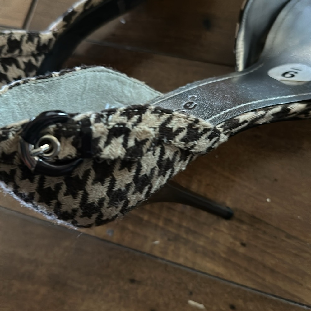 Houndstooth Heels - Picture 4 of 6